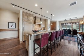 9_Kitchen_1800x1200_4194775