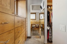 22_Closet_1800x1200_4205592