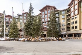 013_022_3855_grand_summit_drive22_237_93