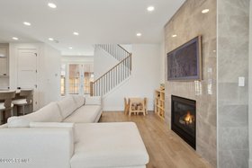 6_Livingroom_1800x1200_4213824