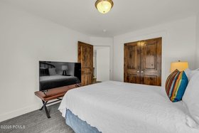 17-web-or-mls-865-w-benjamin-pl
