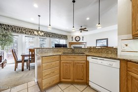 017_4378_willow_creek_drive010_106