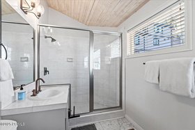 27-DSC07566
